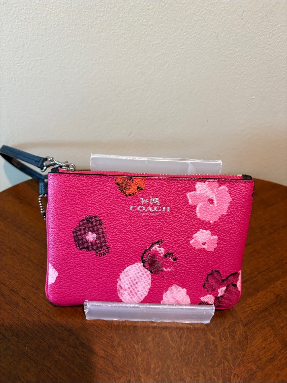 Coach Floral Wristlet hot pink Pouch Wallet  card holder/ black accents Silverto